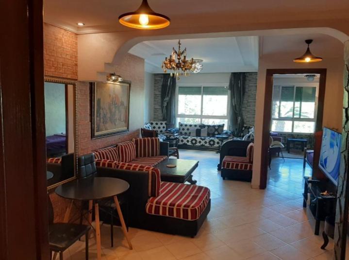 Stay Here, Nice Apartment With Garden View In Center, 1 Min Walk From Beach El Yadida Exterior foto