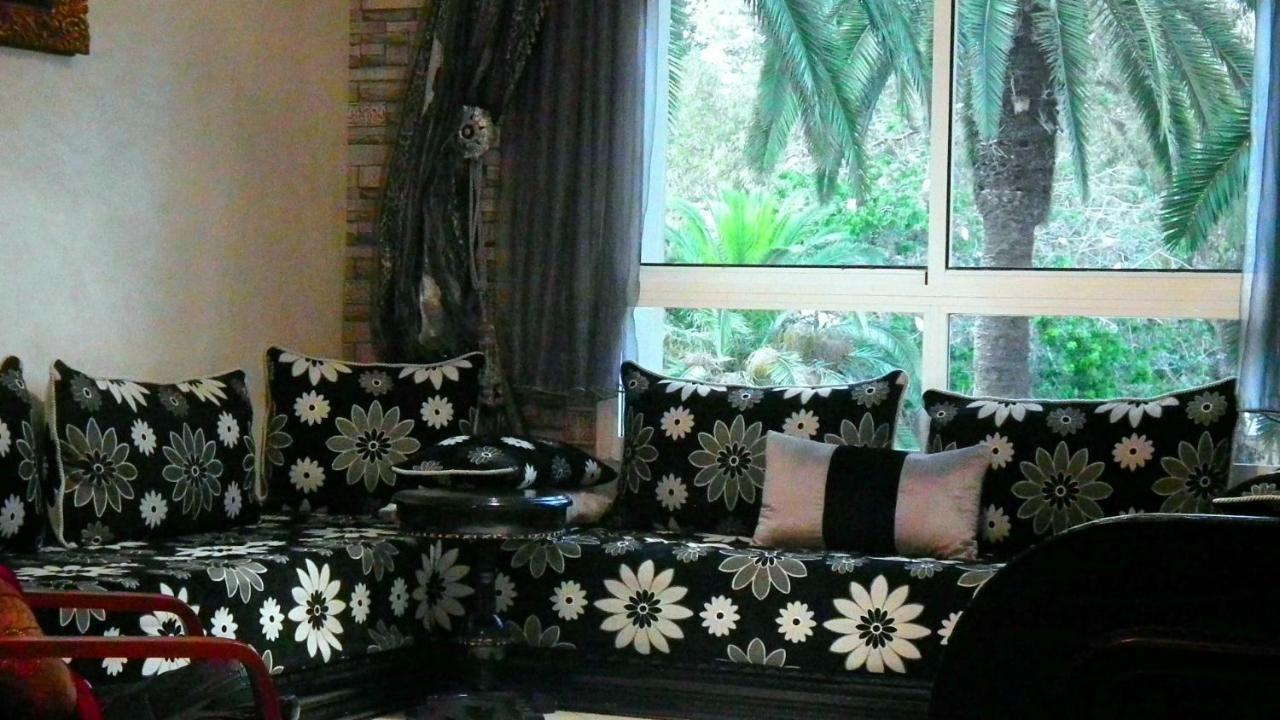 Stay Here, Nice Apartment With Garden View In Center, 1 Min Walk From Beach El Yadida Exterior foto